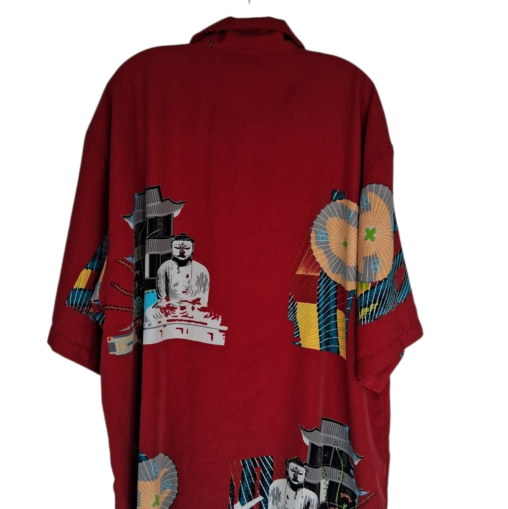Men's Red Short-Sleeve Button-Down Shirt with Asian Motif - Picture 4 of 6